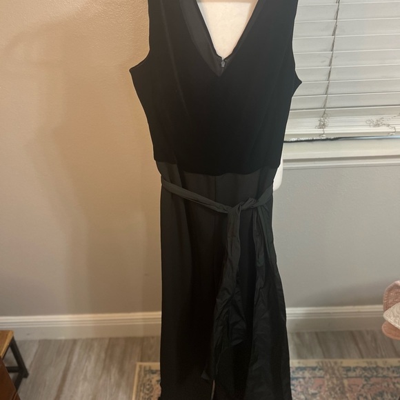 Lauren Ralph Lauren Velvet-Crepe
Sleeveless Jumpsuit 18 Black - Picture 11 of 16
